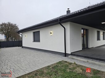 Moderná novostavba 4-izb.bungalov s krbom a parkovaním v obc - 4