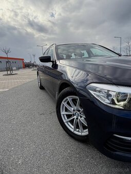 BMW G31 520d, Dovezené - 4