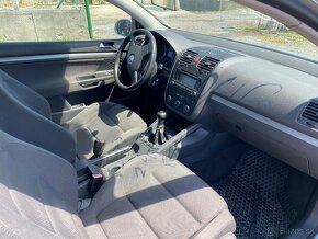 VW Golf 2.0TDi 103kW, r.v.:2003, Klimatizácia, ABS - 4