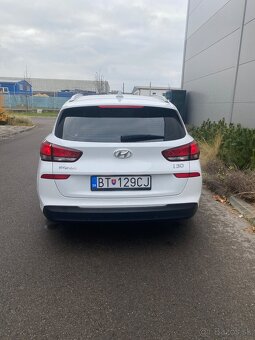 2021 Hyundai i30 CW Kombi 1.6 CRDi Family odpočet DPH - 4