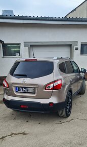 Nissan Qashqai 2.0i - 4