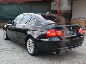 BMW 3 e90 325i 160kW Sportsize, Xenony, rok 2010 - 4