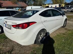 Hyundai Elantra 1.6i D-CVVT - 4