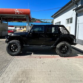 Jeep Wrangler Unlimited JK - 4