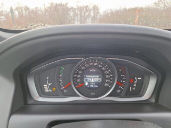 Volvo XC60 D4 Drive-E Momentum - 4