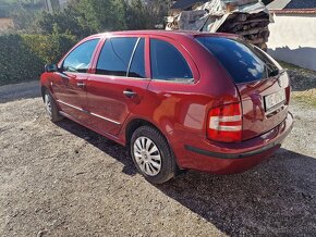 Predám Škoda Fabia Combi 1.2 Htp , 47kw ,RV 2007 - 4