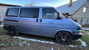 ☑️VW Multivan 2.5 TDi postel, stolík - 4