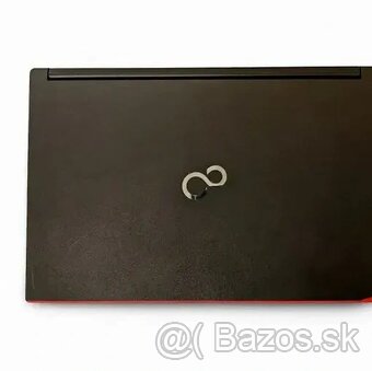 Fujitsu LifeBook E554 - 4