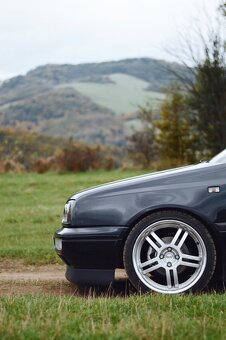 Volkswagen Golf III cabrio - 4