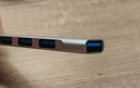 USB-C hub s 4mi USb portmi - 4