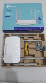 Router TP-Link - 4