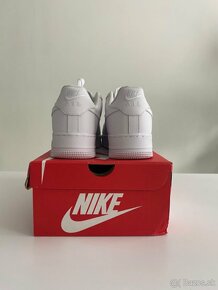 Nike Air Force 1 - All White - 4