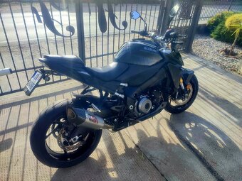 SUZUKI GSXS 1000 - 4