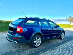 Škoda Octavia Scout 2.0 TDI Tažné Xenony Navigace Alcantara - 4