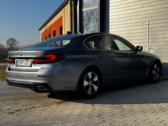 BMW 520d xDrive Individual, Masaz, Ventilacia, H&K, Laser - 4