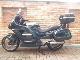 Motocykel Honda ST 1100 Pan European - 4