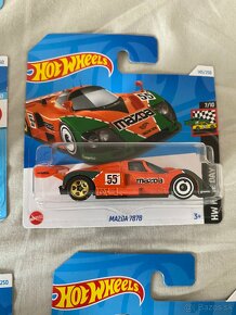 Hot wheels - 4