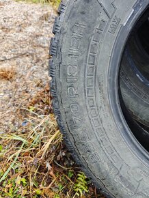 NOKIAN 255/70/r18 - 4