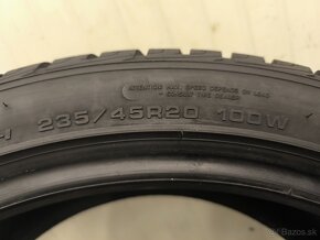 Goodyear Ultragrip 235/45R20 100W - 4