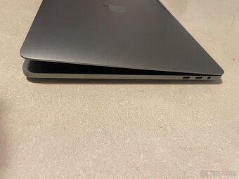 MacBook Pro - 4