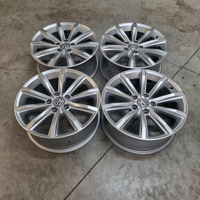 Originál Volkswagen PASSAT disky 5x112 R17 ET40 - 4