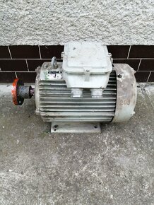 Elektromotor MEZ Frenstat 22 kW, 2935 ot /min, 400V, 2ks. - 4