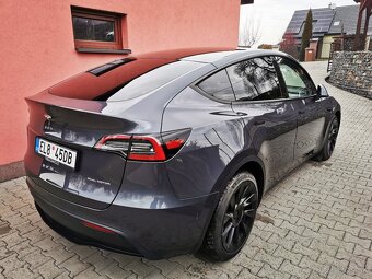 Tesla model Y long range, autopilot - 4