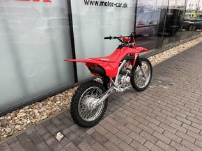 Honda CRF 125 model 2025 - 4