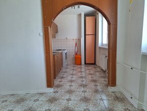 Predám 2 iz. byt s balkónom (57 m2), ul. Rožňavská, RS - 4