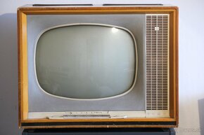 Retro TV - 4