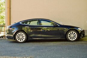 Tesla Model S S75D - 4