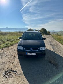 Volkswagen Touran 2.0 tdi DSG - 4