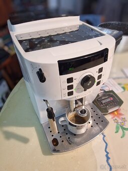 DeLonghi Magnifica S - 4