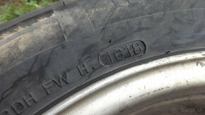 BMW alu disky plus zimne pneu 195/65 R15 - 4