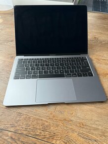 Apple Macbook Air 13 - 4