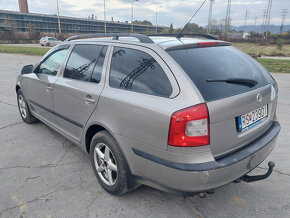 ŠKODA OCTAVIA COMBI II ELEGANCE 2.0 TDI 103KW - 4