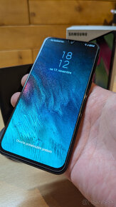 Samsung Galaxy A40 4/64GB Výborný stav - 4