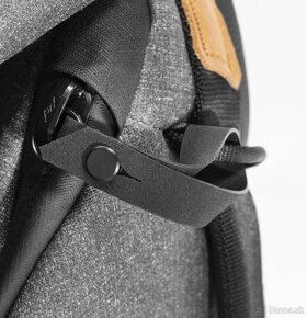 Peak Design Everyday Backpack 30L v2 Charcoal - NEROZBALENÝ - 4