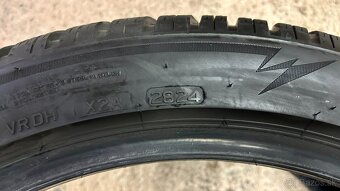 Bridgestone Blizzak LM005 255/40 R20 101V XL - 4