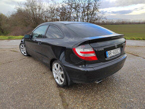 Mercedes Benz Sport Coupe 200 - 4