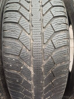 205/60R16 Semperit - 4