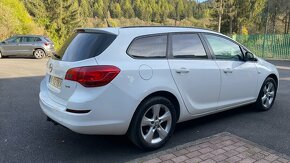 Opel Astra J Sport Tourer 1,7 CDTI  81kw + ťažné / nová STK+ - 4