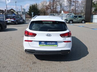 Hyundai i30 WG 1.0T-GDI 88kW FAMILY COMFORT - 4