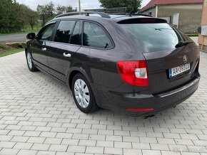 Predám Škoda Superb Combi II 1.6 TDI r.v2012 77kw GreenLine - 4