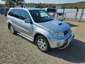 Toyota RAV4 2.0 D-4D 4X4 - 4