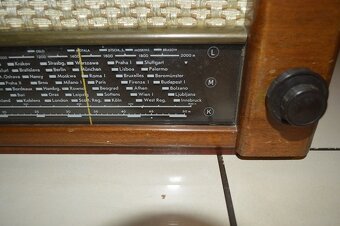 predam starozitne radio SIEMEN - 4