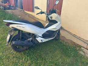 Honda PCX - 4