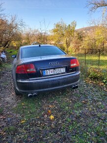 Audi A8 - 4