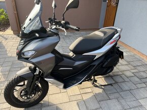 Aprilia SR GT 200 r.v. 2022 - 4