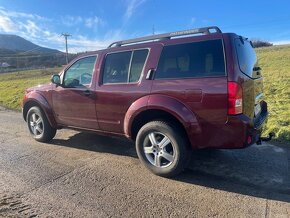 Nissan Pathfinder 2,5 - 4